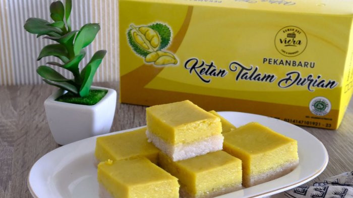 Lezatnya Talam Durian Rumah Kue Viera.  Rasanya Manis, Tekstur Lembut, Legit Durian