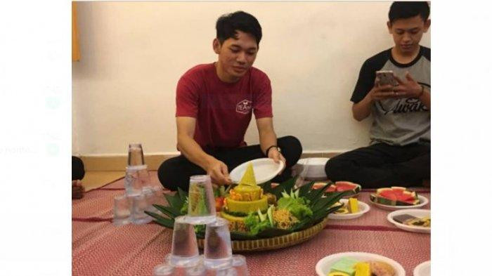 Inilah Kisah Sukses Pemuda Jambi: Kumpulkan Rupiah dari Berjualan Thai Tea dengan Merk TEAnol