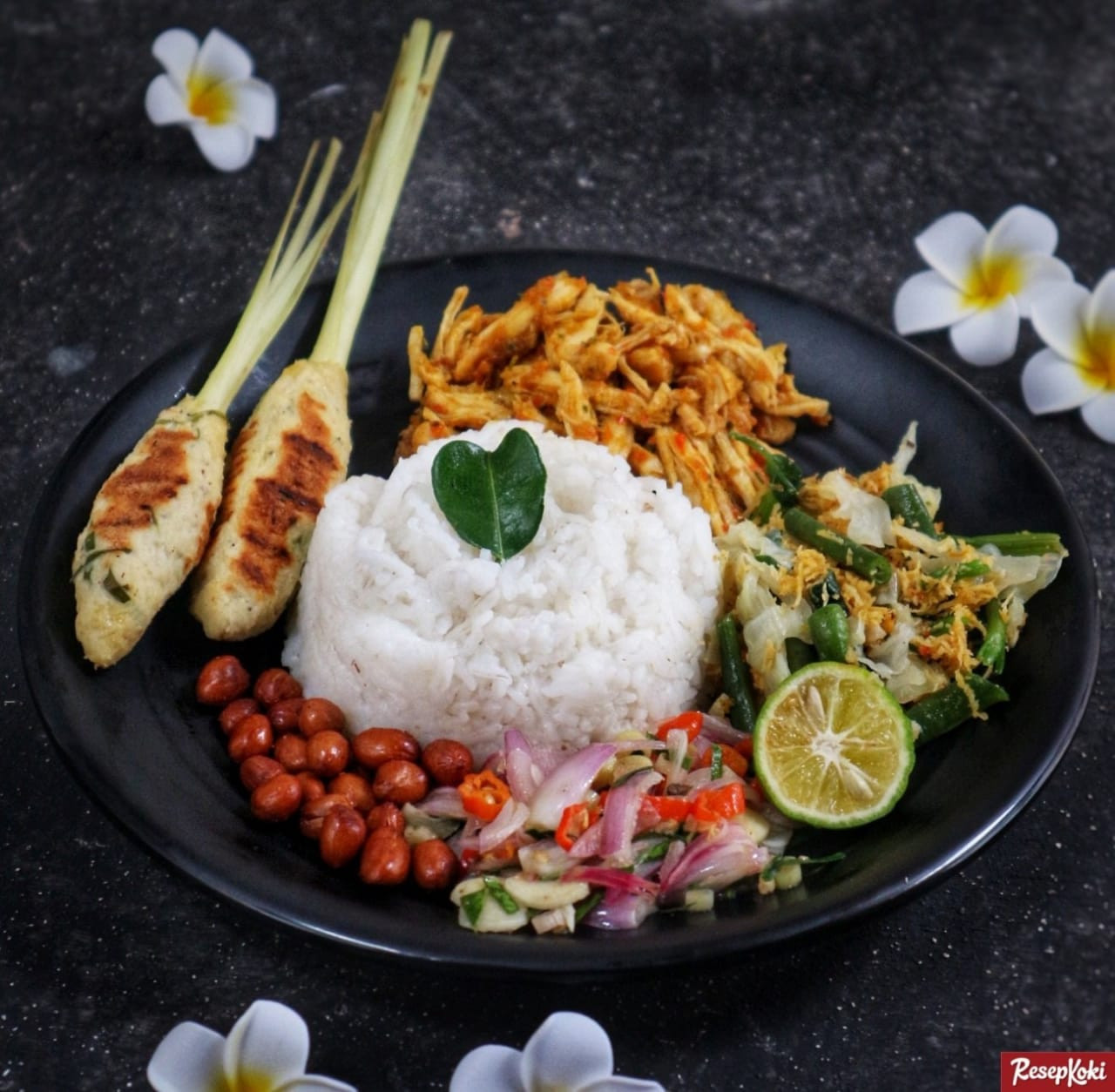 Jelajah Kuliner Indonesia: NASI CAMPUR BALI, Harmoni Sigrak Pulau Dewata