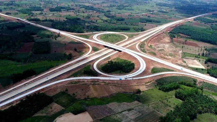 Jalan Tol Trans Sumatera Digesa Selesai, Dinilai Dorong Pertumbuhan Ekonomi