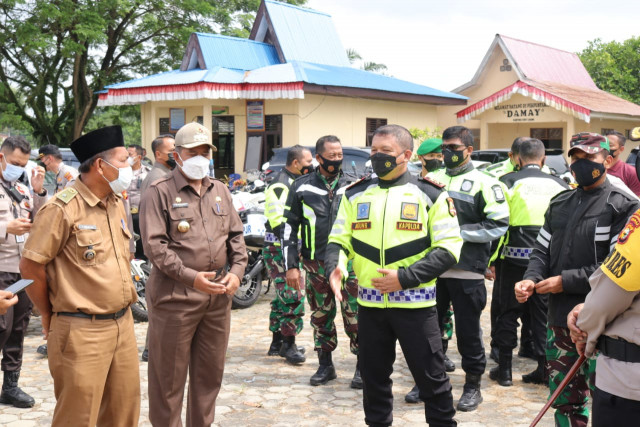 Bupati Siak, Kapolda dan Danrem Riau ke Kampung Jati Mulya Tinjau Pelaksanaan Vaksinasi Covid-19