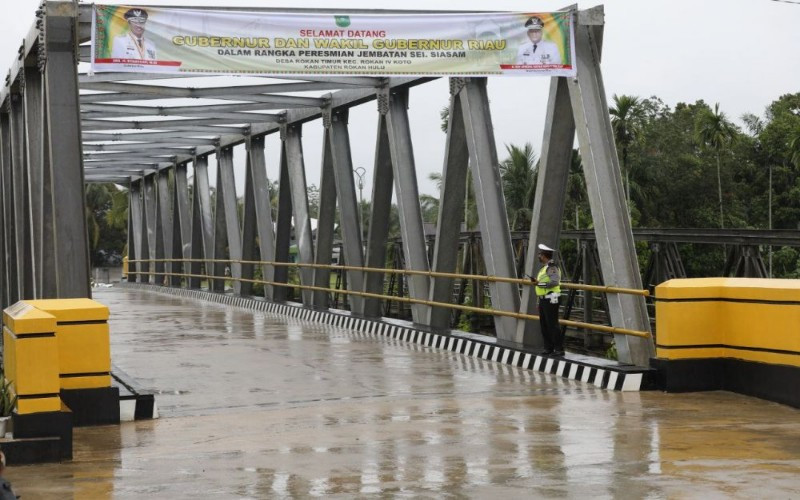 Gubernur Syamsuar: Jembatan Sei Siasam Bisa Angkat Perekonomian Masyarakat, Sudah Jadi