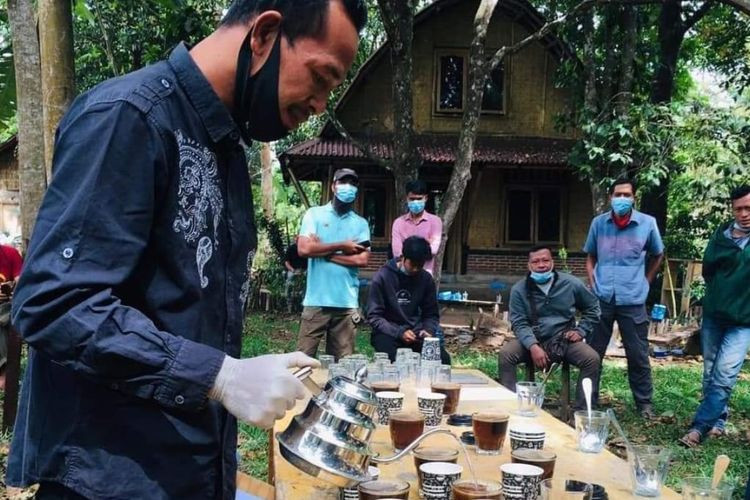 Loka Coffee, Usaha Kopi Sembalun yang Dirintis oleh Seorang Guru Honorer
