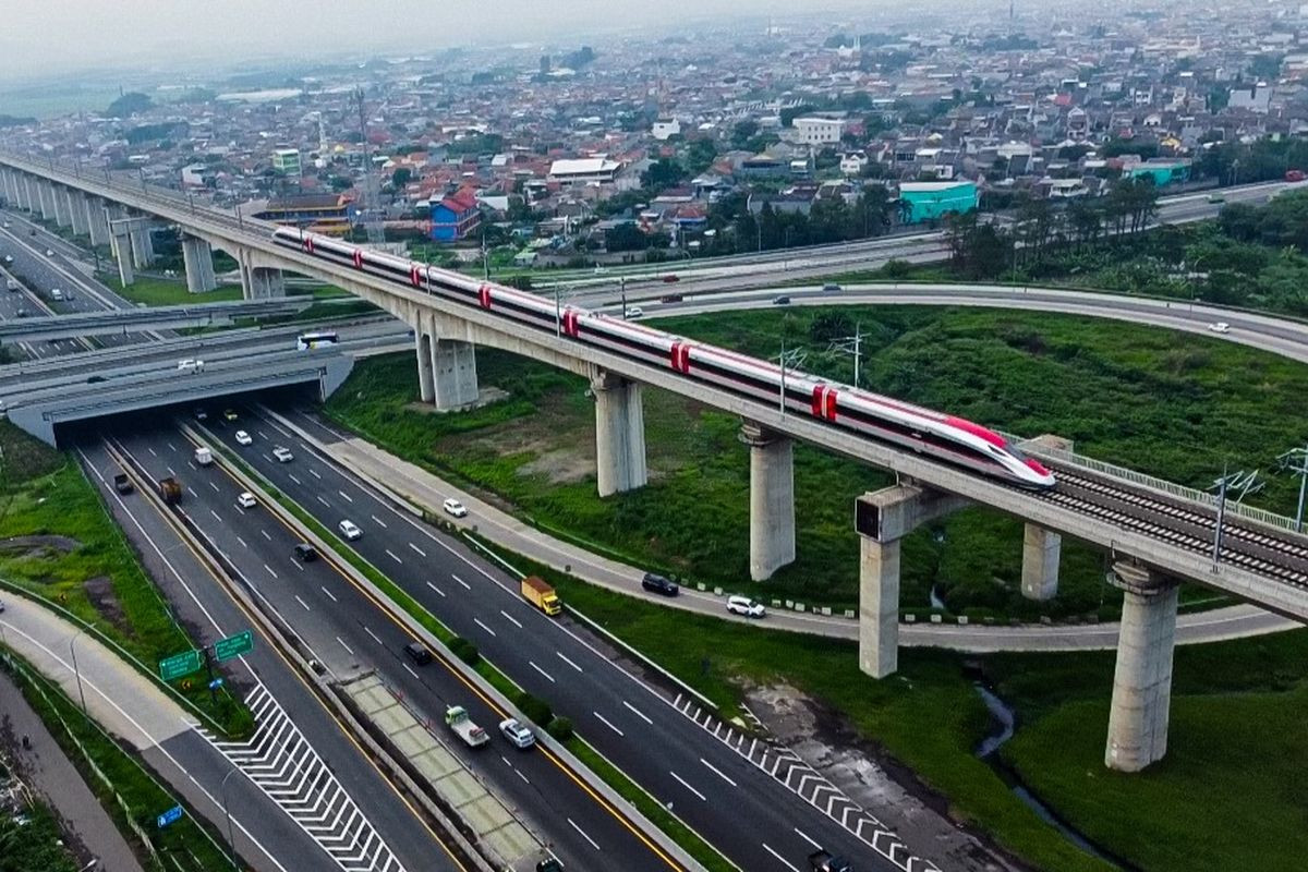 Hore, Kereta Cepat Jakarta-Surabaya Segera Terwujud. KCIC Mulai Cari Konsultan Studi Kelayakan